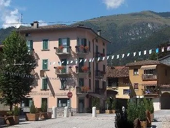 Hotel Albergo Centrale 3*