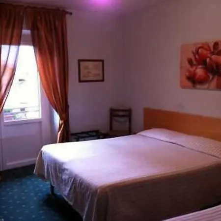 Albergo Centrale 3* Fino Del Monte